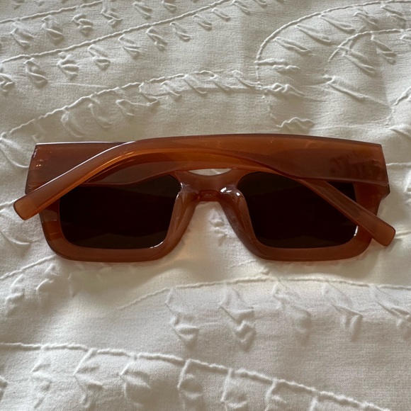 Princess Polly Dutton Sunnies in Brown - Picture 6 of 7